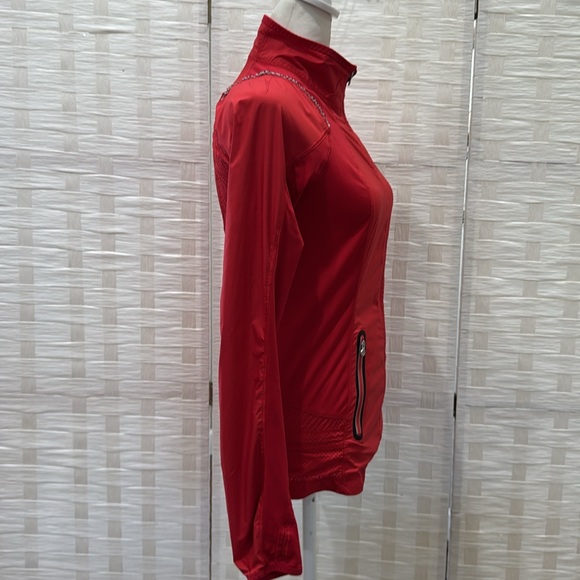 Lululemon Run: Nothing But Run Jacket - Picture 7 of 16